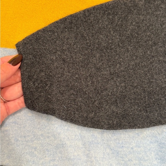 A1. Veronica Beard Faber Color Blocked Sweater Knit Cashmere - Picture 7 of 10